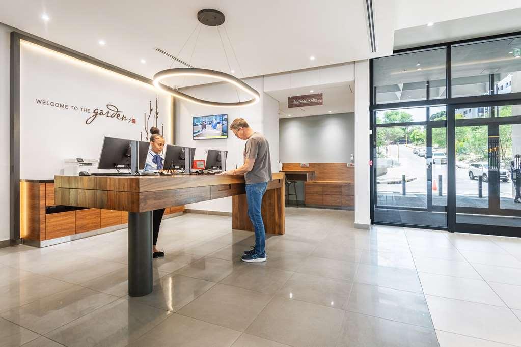 Hilton Garden Inn Windhoek Interior foto