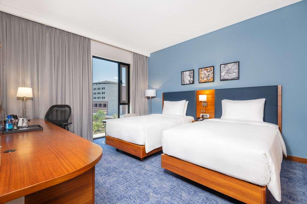 Hilton Garden Inn Windhoek Quarto foto